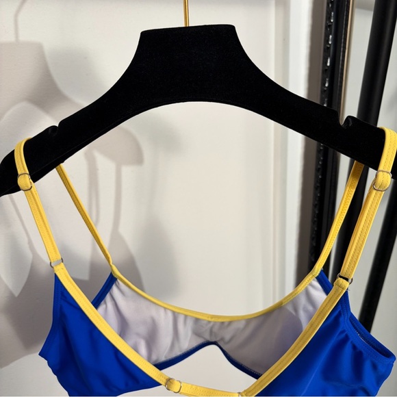 Casablanca swimsuits and bikinis - Picture 2 of 7